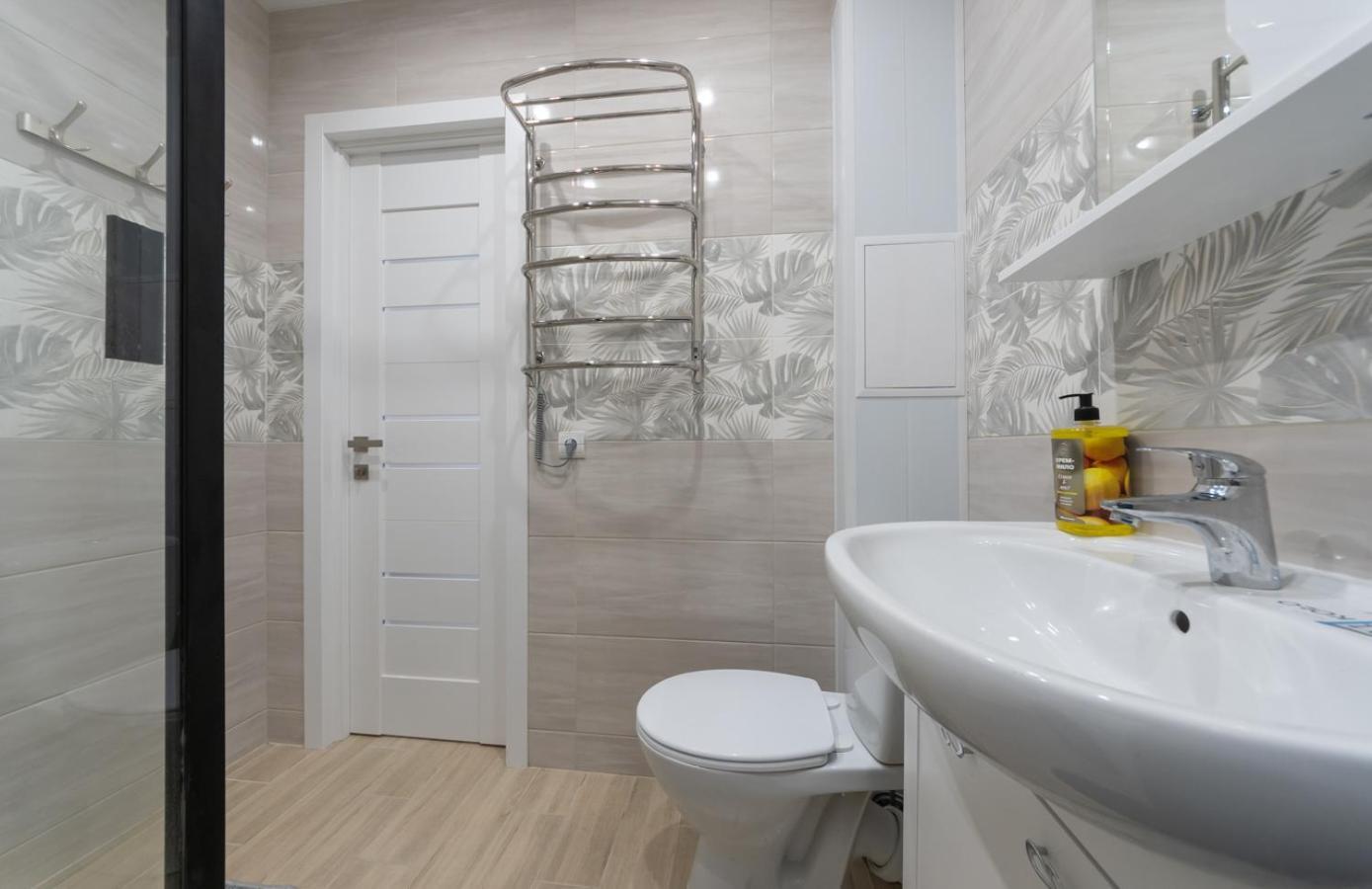 Apartment уютная современная на проспекте леся курбаса Kyiv